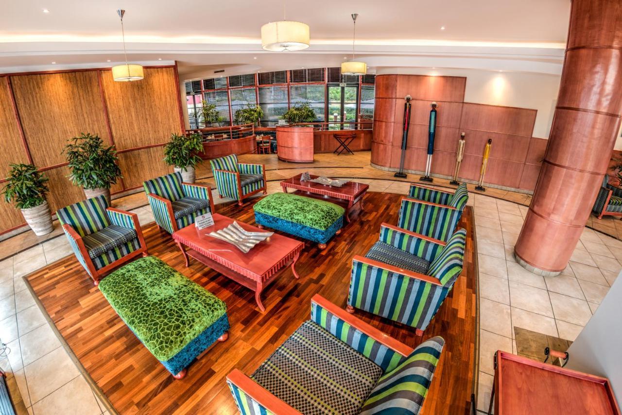 City Lodge Hotel Umhlanga Ridge Дурбан Экстерьер фото