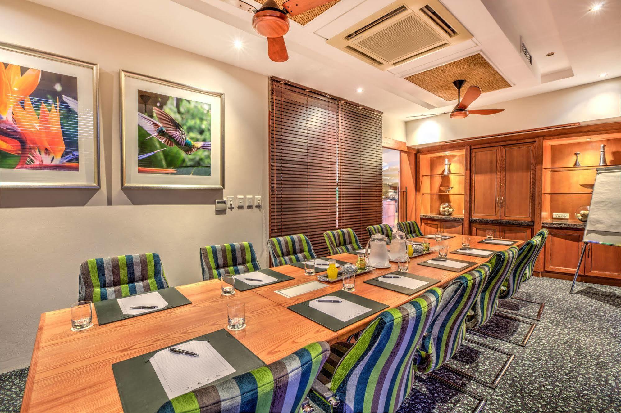 City Lodge Hotel Umhlanga Ridge Дурбан Экстерьер фото