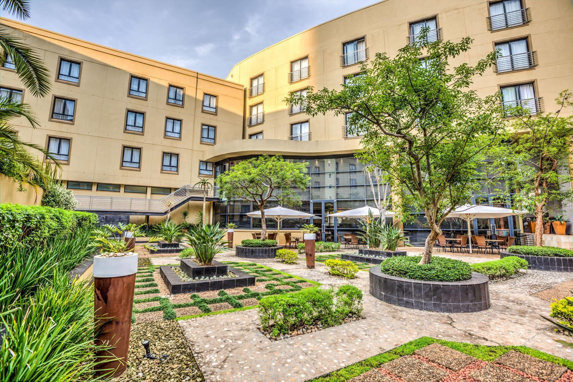 City Lodge Hotel Umhlanga Ridge Дурбан Экстерьер фото
